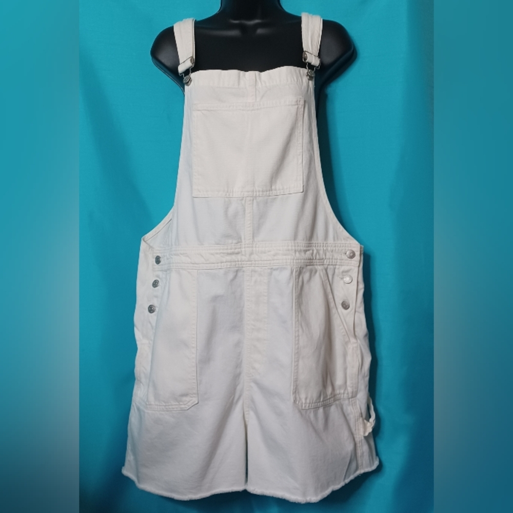 Madewell Women's White Overalls Jeans Shorts. Size XXL